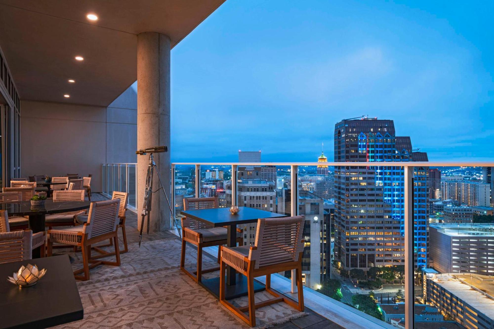 ทอมป์สัน ซานอันโตนิโอ Hotel ภายนอก รูปภาพ